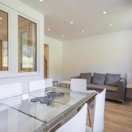 Rénové, 6 Pers, Balcon Sud Face Aux Pistes, Parking, Plagne Centre - Fr-1-351-20 *